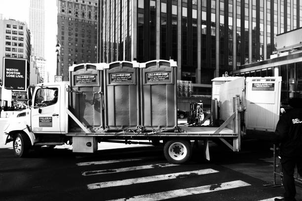 Best Affordable portable toilet rental  in Staunton, IL